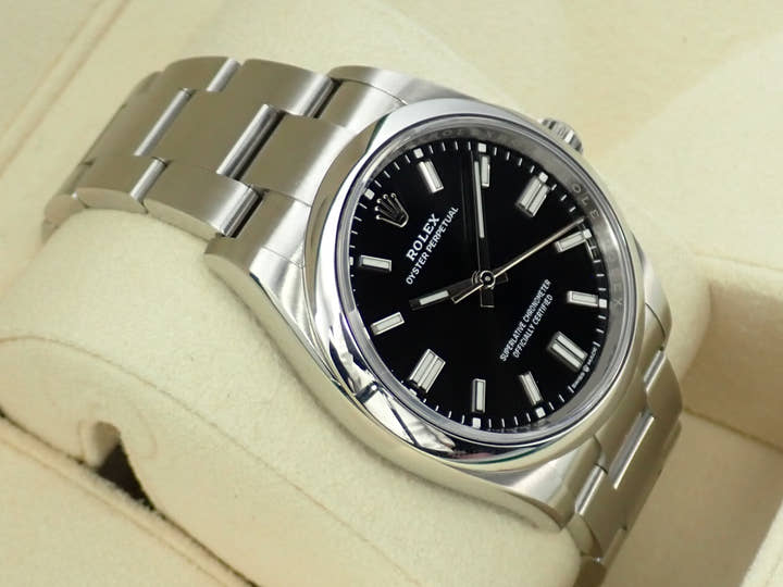 ロレックス オイスターパーペチュアル36 Ref.126000 ステンレススチール ブラック文字盤