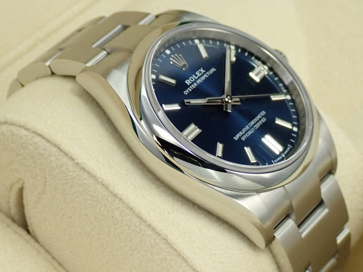 ロレックス オイスターパーペチュアル36 Ref.126000 ステンレススチール ブライトブルー文字盤
