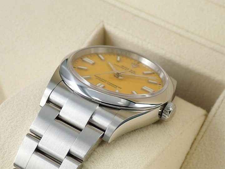 ロレックス オイスターパーペチュアル36 Ref.126000 ステンレススチール イエロー文字盤