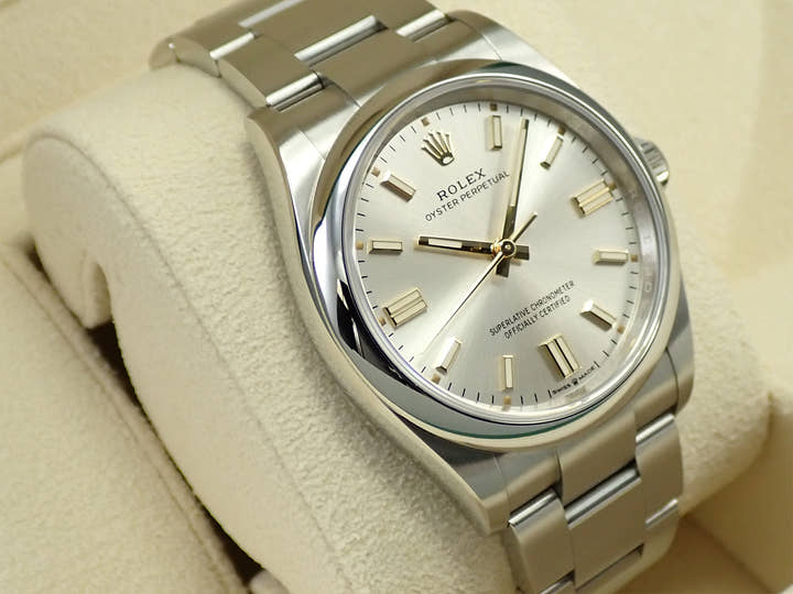 ロレックス オイスターパーペチュアル36 Ref.126000 ステンレススチール シルバー文字盤
