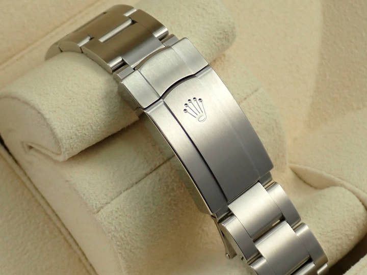 ロレックス オイスターパーペチュアル41 Ref.124300 ステンレススチール コーラルレッド文字盤