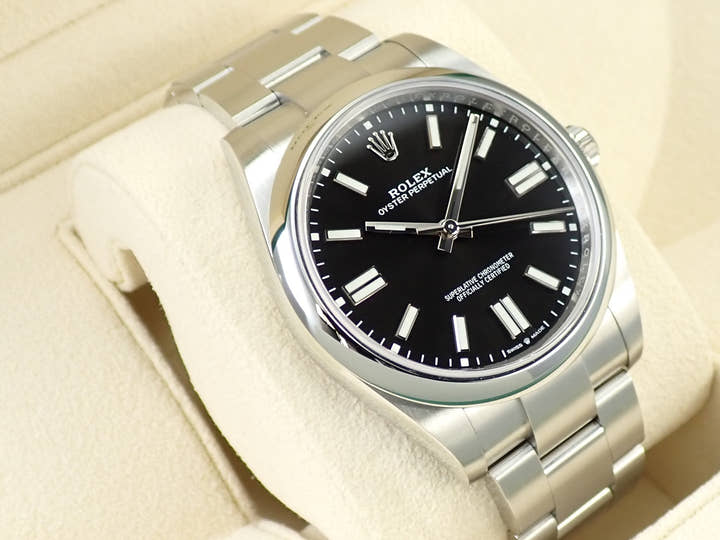 Rolex Oyster Perpetual 41 Ref. 124300 Stainless Steel Bright Black Dial