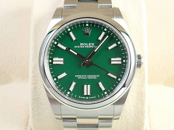 Rolex Oyster Perpetual 41 Ref. 124300 Stainless Steel Green Dial