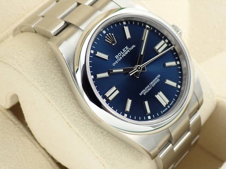 ロレックス オイスターパーペチュアル41 Ref.124300 ステンレススチール ブライトブルー文字盤
