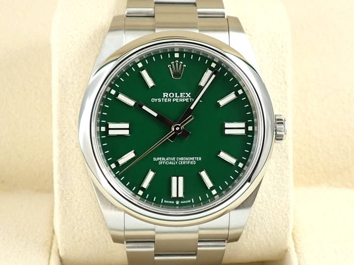 Rolex Oyster Perpetual 41 Ref. 124300 Stainless Steel Green Dial