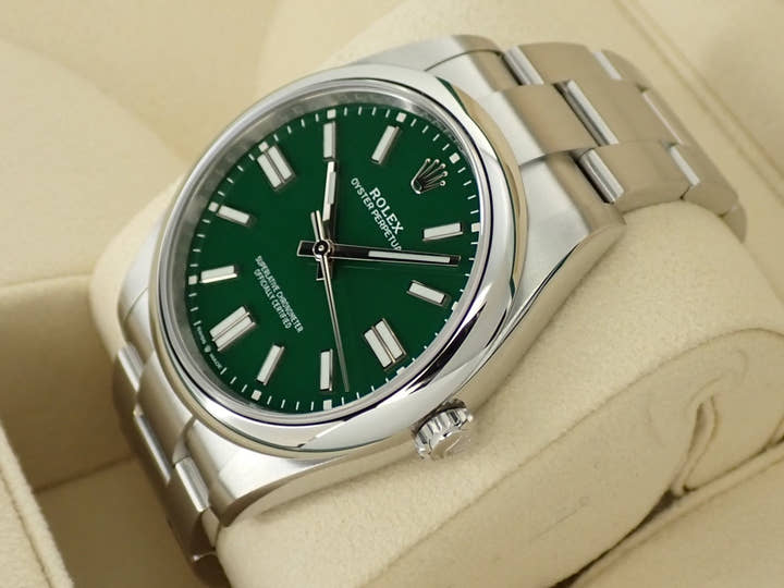 Rolex Oyster Perpetual 41 Ref. 124300 Stainless Steel Green Dial