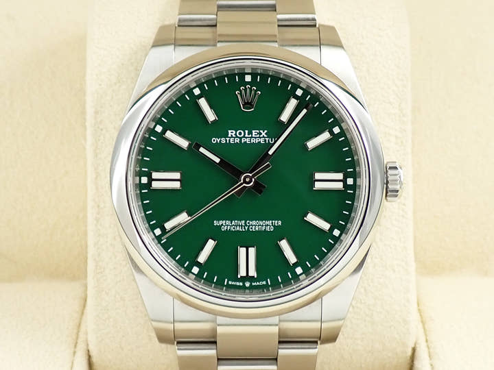 Rolex Oyster Perpetual 41 Ref. 124300 Stainless Steel Green Dial