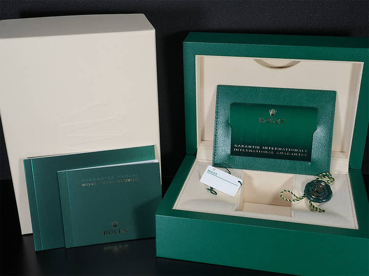 ロレックス オイスターパーペチュアル41 Ref.124300 ステンレススチール セレブレーションモチーフ文字盤