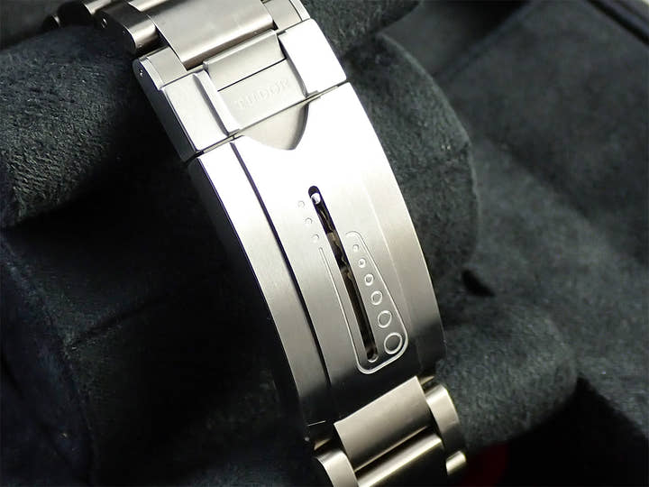 チューダー(チュードル) ぺラゴス LHD レフトハンドドライブ Ref.25610TNL ブラック文字盤 中古 K0U31786