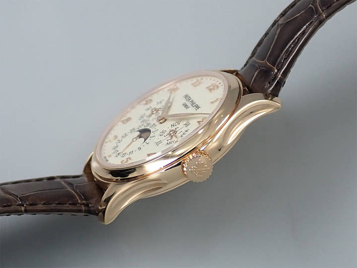 パテックフィリップ パーペチュアルカレンダー Ref.5327R-001 ローズゴールド アイボリー文字盤