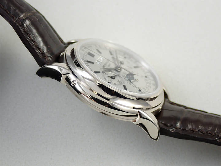 パテックフィリップ アニュアルカレンダー クロノグラフ Ref.5970G-001 ホワイトゴールド シルバー文字盤