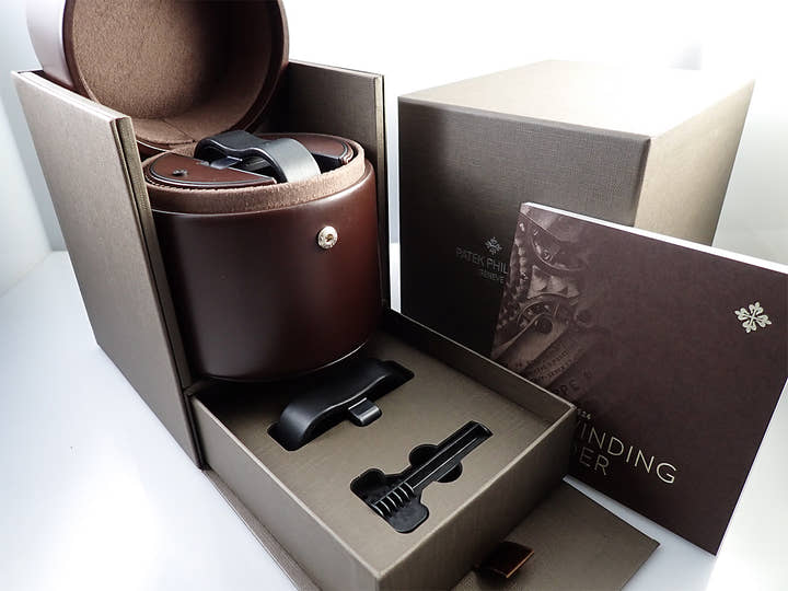 Patek Philippe Perpetual Calendar Ref. 5320G-001 White Gold Ivory Dial