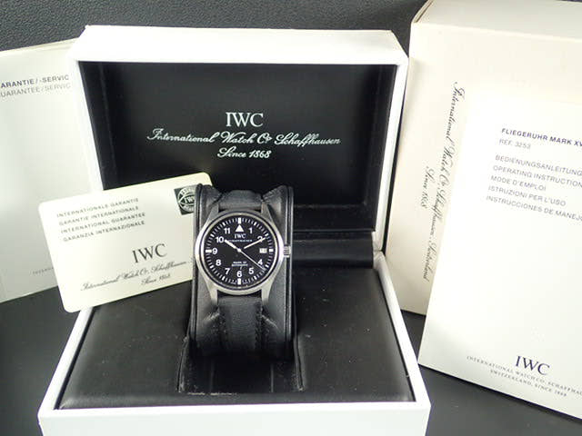 IWC パイロットウォッチ Ref.IW325301 ブラック文字盤 中古 pilot-2-2