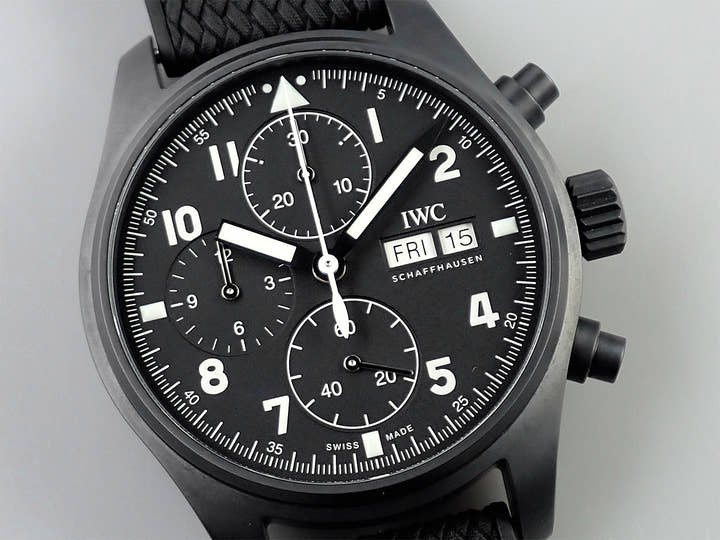 IWC パイロットウォッチ クロノグラフ トリビュート・トゥ・3705 Ref.IW387905 ブラック文字盤 極美品 3AF4MSKX