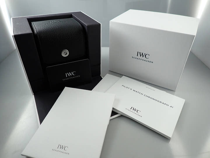 IWC パイロット ウォッチ クロノグラフ トップガン セラタニウム Ref.IW388106 ブラック文字盤 未使用 P25A9J58