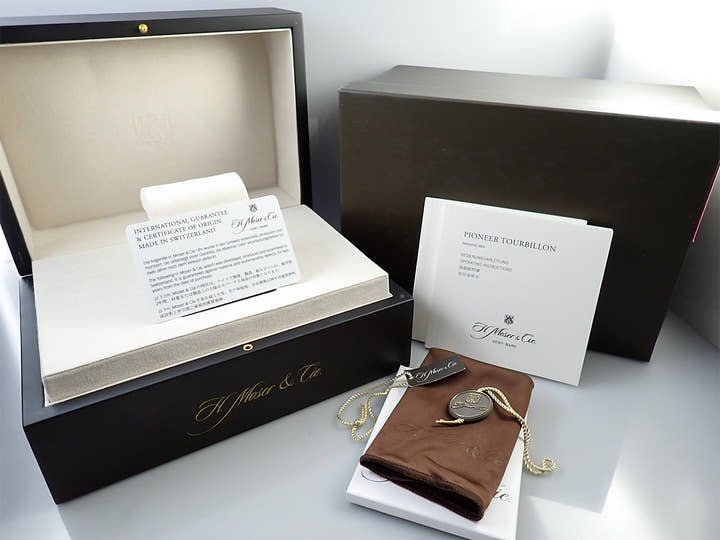 H.モーザー パイオニア トゥールビヨン Ref.3804-1201 ミッドナイトブルー フュメ文字盤 中古 208PCL42