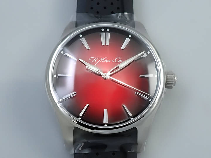 H.モーザー パイオニアセンターセコンド Ref.3200-1207 レッド・フュメ文字盤 未使用 6X45AKLX