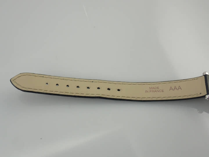 カルティエ トノーウォッチ Ref.WGTN0005 シルバー文字盤 中古 tonneau