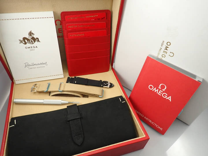 オメガ レイルマスター 1957 トリロジー Ref.220.10.38.20.01.002 ブラック文字盤 美品 092L49HM