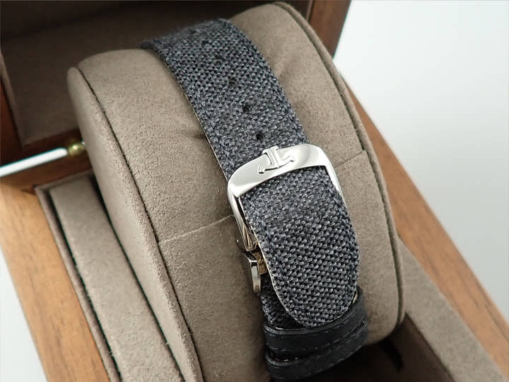 ジャガールクルト レベルソ トリビュート スモールセコンド Ref.Q713842J シルバー文字盤 中古 J9U61594