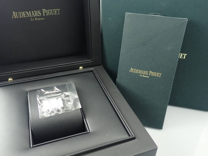 オーデマピゲ ロイヤルオーク Ref.15503BC.OO.1220BC.01 ホワイトゴールド ブルー文字盤