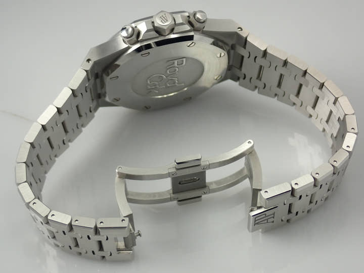 オーデマピゲ ロイヤルオーク クロノグラフ Ref.26331ST.OO.1220ST.03 ステンレススチール シルバー文字盤