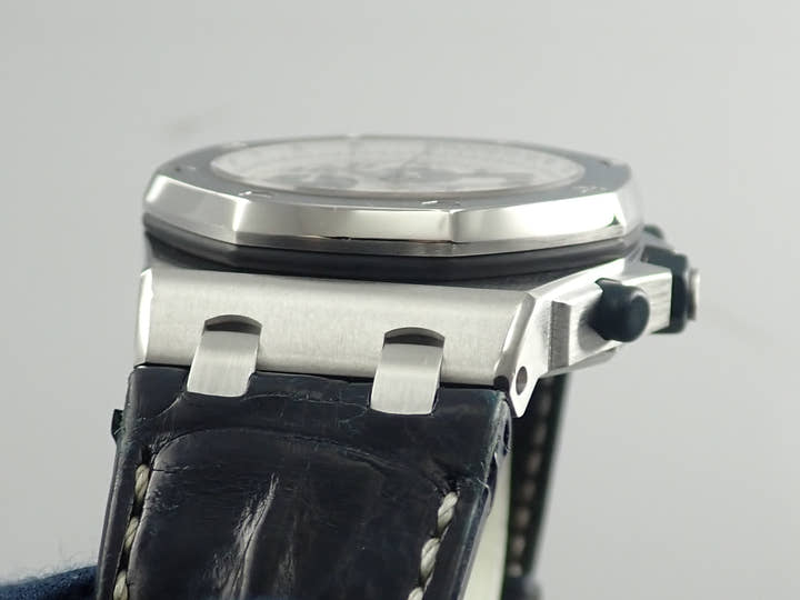 オーデマピゲ ロイヤルオーク オフショア クロノグラフ Ref.26170ST.OO.D305CR.01 ステンレススチール ホワイト×ブルー文字盤