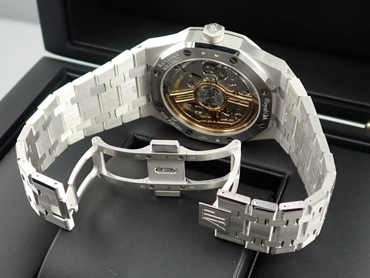 オーデマピゲ ロイヤルオーク Ref.15503BC.OO.1220BC.01 ホワイトゴールド ブルー文字盤