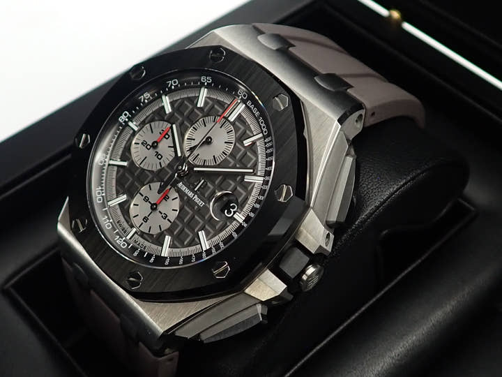 オーデマピゲ ロイヤルオーク オフショア クロノグラフ Ref.26400IO.OO.A004CA.01 チタン スレートグレー文字盤