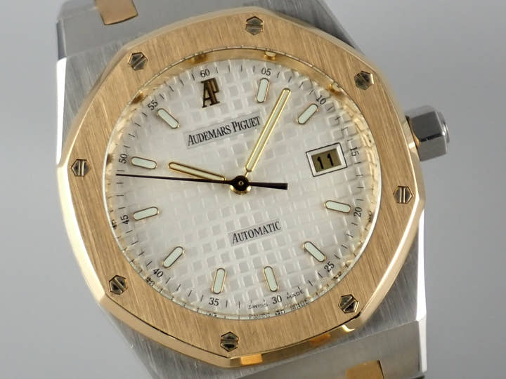 オーデマピゲ ロイヤルオーク Ref.15000SA.O.0789SA.07 ホワイト文字盤 中古 royal-oak-183