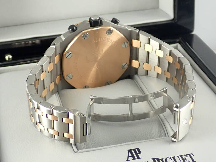 オーデマピゲ ロイヤルオーク オフショア クロノグラフ Ref.26079IR.OO.1000IR.01 チタン/ピンクゴールド ブラック文字盤