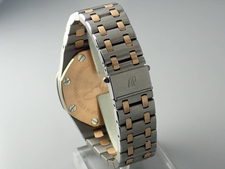 オーデマピゲ ロイヤルオーク オフショア クロノグラフ Ref.26079IR.OO.1000IR.01 チタン/ピンクゴールド ブラック文字盤