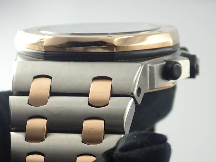 オーデマピゲ ロイヤルオーク オフショア クロノグラフ Ref.26079IR.OO.1000IR.01 チタン/ピンクゴールド ブラック文字盤