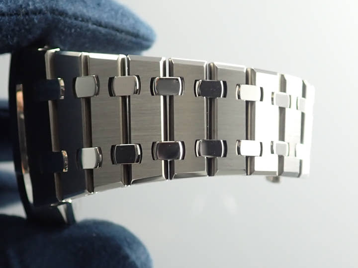 オーデマピゲ ロイヤルオーク QEIIカップ2017 Ref.15403IP.OO.1220IP.01 チタン グレー文字盤