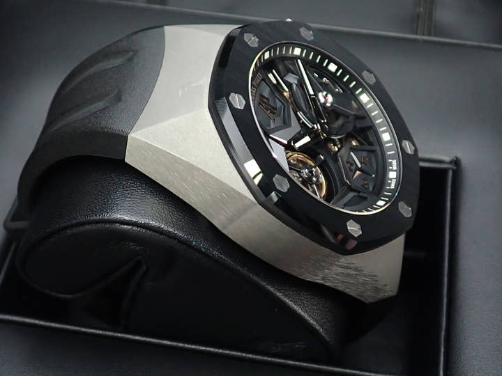 オーデマピゲ ロイヤルオーク コンセプト フライング トゥールビヨン GMT Ref.26589IO.OO.D002CA.01 チタン ブラック文字盤
