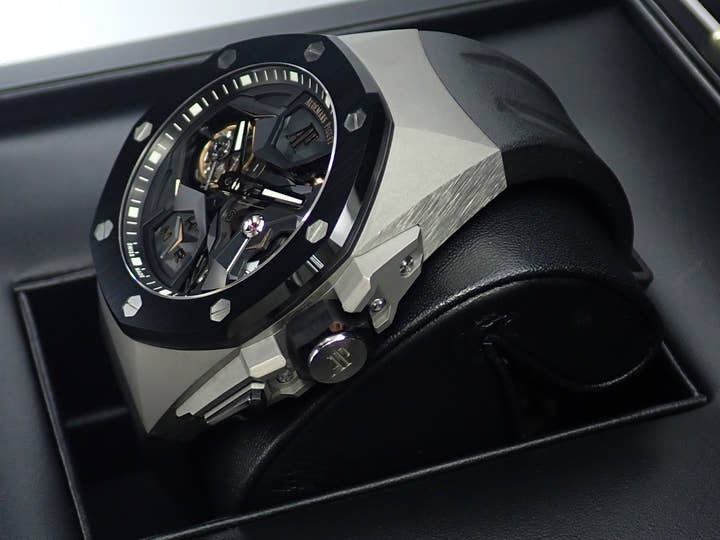 オーデマピゲ ロイヤルオーク コンセプト フライング トゥールビヨン GMT Ref.26589IO.OO.D002CA.01 チタン ブラック文字盤