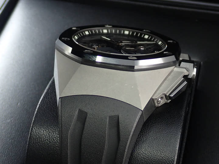 オーデマピゲ ロイヤルオーク コンセプト フライング トゥールビヨン GMT Ref.26589IO.OO.D002CA.01 チタン ブラック文字盤