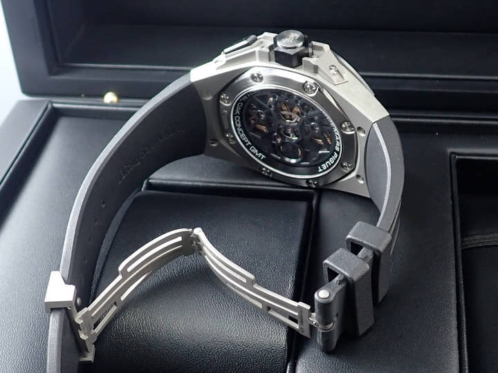 オーデマピゲ ロイヤルオーク コンセプト フライング トゥールビヨン GMT Ref.26589IO.OO.D002CA.01 チタン ブラック文字盤