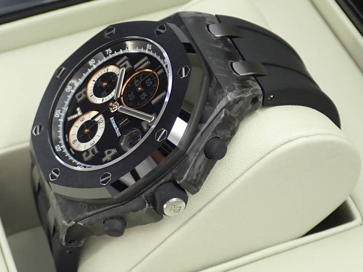 オーデマピゲ ロイヤルオーク オフショア GINZA7 Ref.26205AU.OO.D002CR.01 カーボン ブラック文字盤