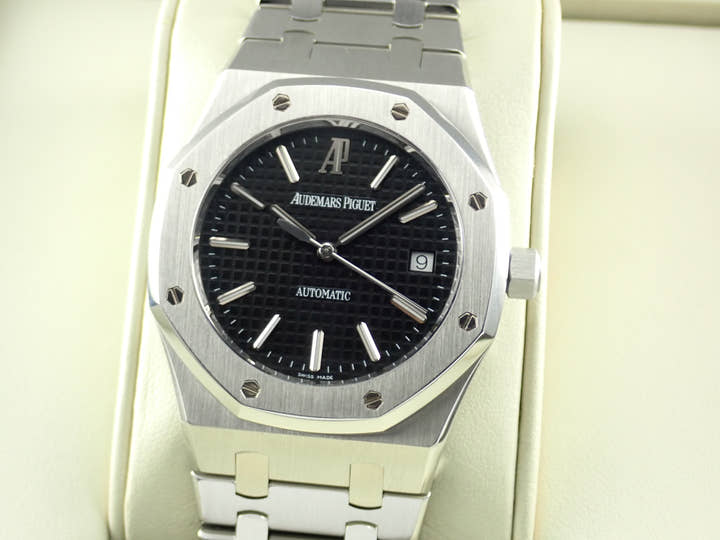 オーデマピゲ ロイヤルオーク Ref.15300ST.OO.1220ST.03 ブラック文字盤 中古 royal-oak-209