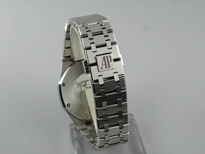 オーデマピゲ ロイヤルオーク Ref.26331ST.OO.1220ST.03 シルバー文字盤 中古 royal-oak-213