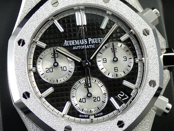 Audemars Piguet Royal Oak Frosted Gold Chronograph Ref. 26239BC.GG.1224BC.02 White Gold Black Dial