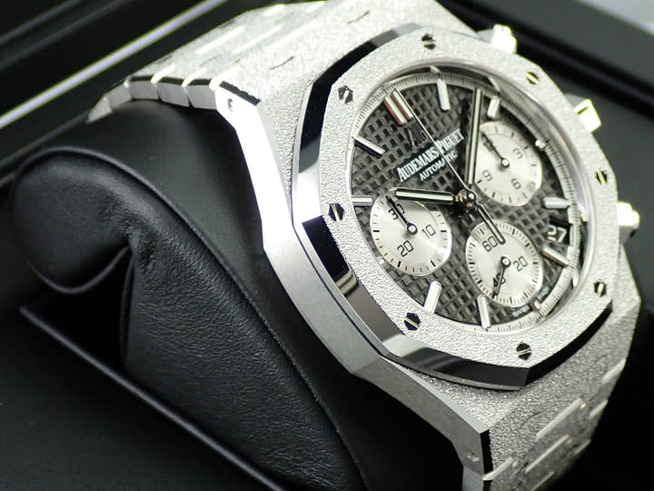 Audemars Piguet Royal Oak Frosted Gold Chronograph Ref. 26239BC.GG.1224BC.02 White Gold Black Dial
