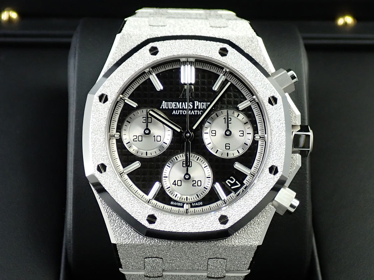 Audemars Piguet Royal Oak Frosted Gold Chronograph Ref. 26239BC.GG.1224BC.02 White Gold Black Dial