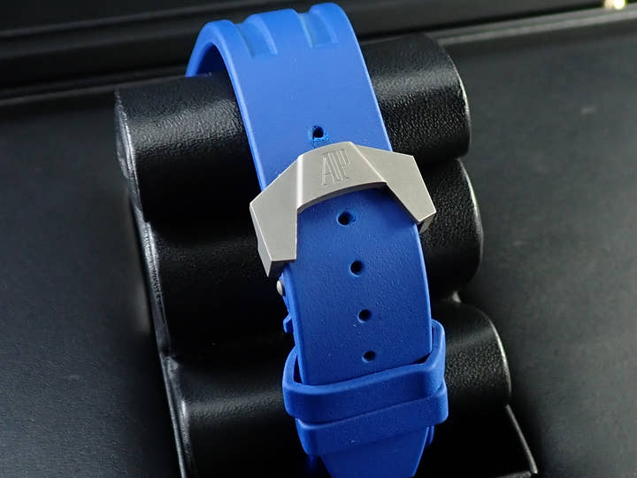 オーデマピゲ ロイヤルオーク コンセプト フライング トゥールビヨン GMT Ref.26589IO.OO.D030CA.01 チタン ブルー文字盤