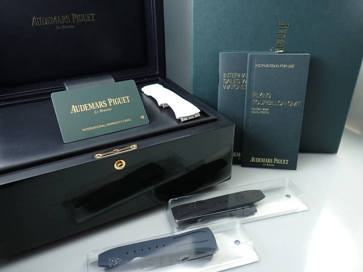 オーデマピゲ ロイヤルオーク コンセプト フライング トゥールビヨン GMT Ref.26589IO.OO.D030CA.01 チタン ブルー文字盤