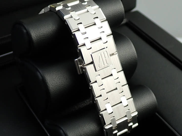 オーデマピゲ ロイヤルオーク Ref.15503BC.OO.1220BC.01 ホワイトゴールド ブルー文字盤