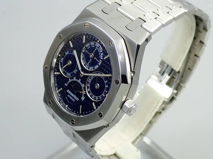 オーデマピゲ ロイヤルオーク パーペチュアルカレンダー Ref.25820ST.OO.0944ST.05 ステンレススチール ブルー文字盤