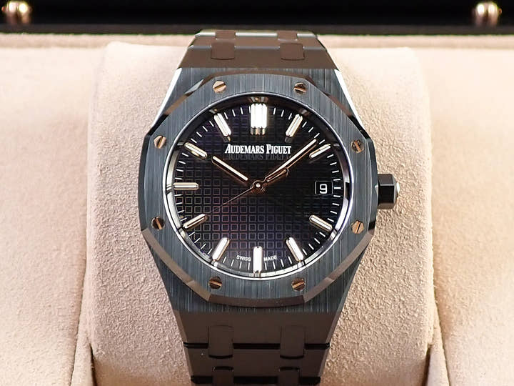 オーデマピゲ ロイヤルオーク Ref.77350CE.OO.1266CE.02.A セラミック レインボータペストリー文字盤