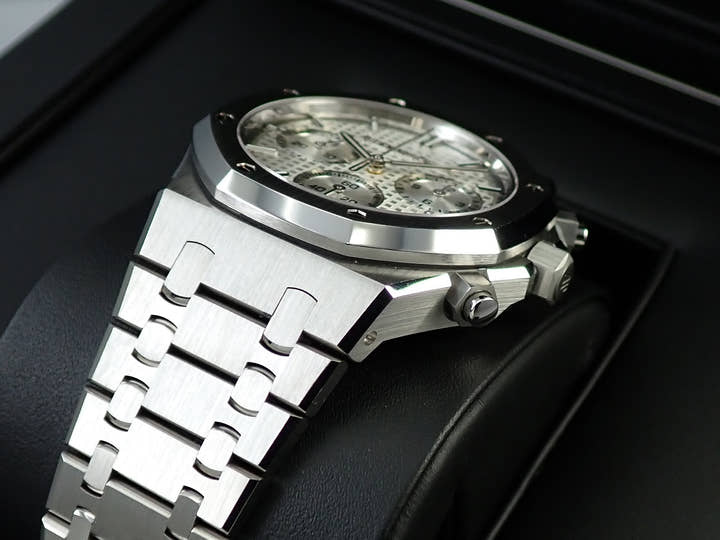 オーデマピゲ ロイヤルオーク クロノグラフ 50周年記念 Ref.26240ST.OO.1320ST.03 ステンレススチール シルバー文字盤